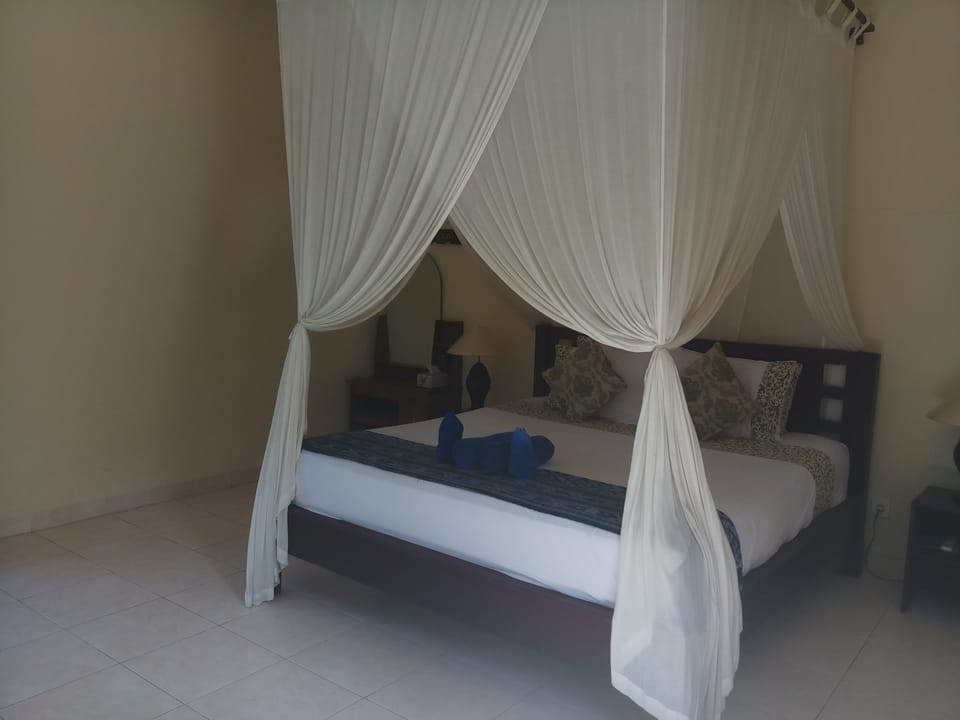 Villa, 1 Bedroom | Memory foam beds, minibar, in-room safe, desk