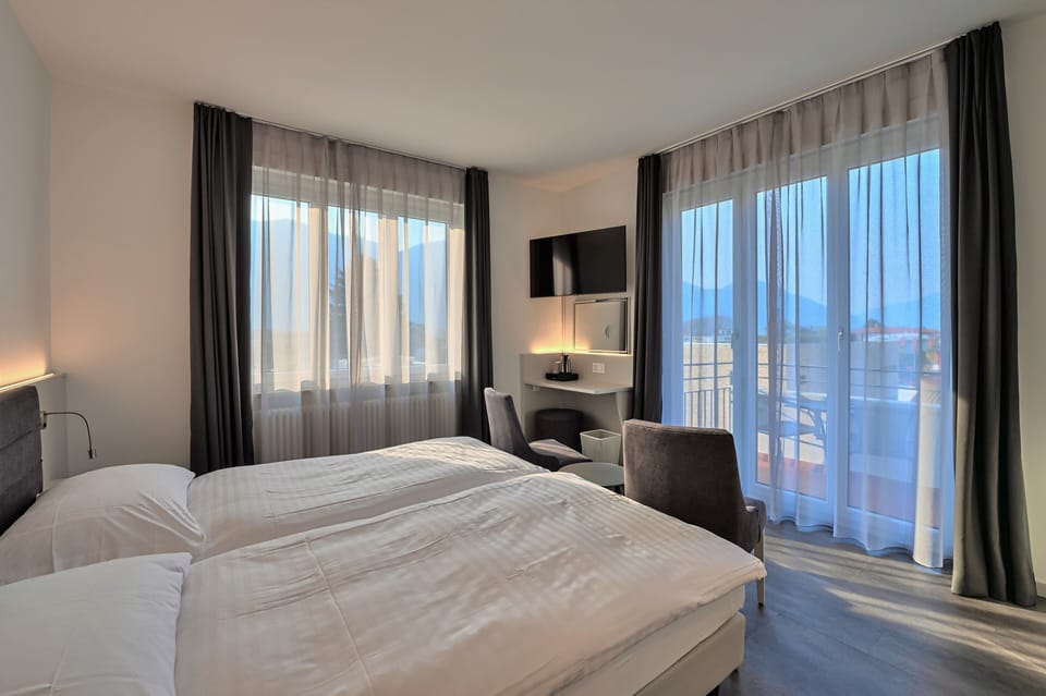 Minibar, in-room safe, desk, soundproofing