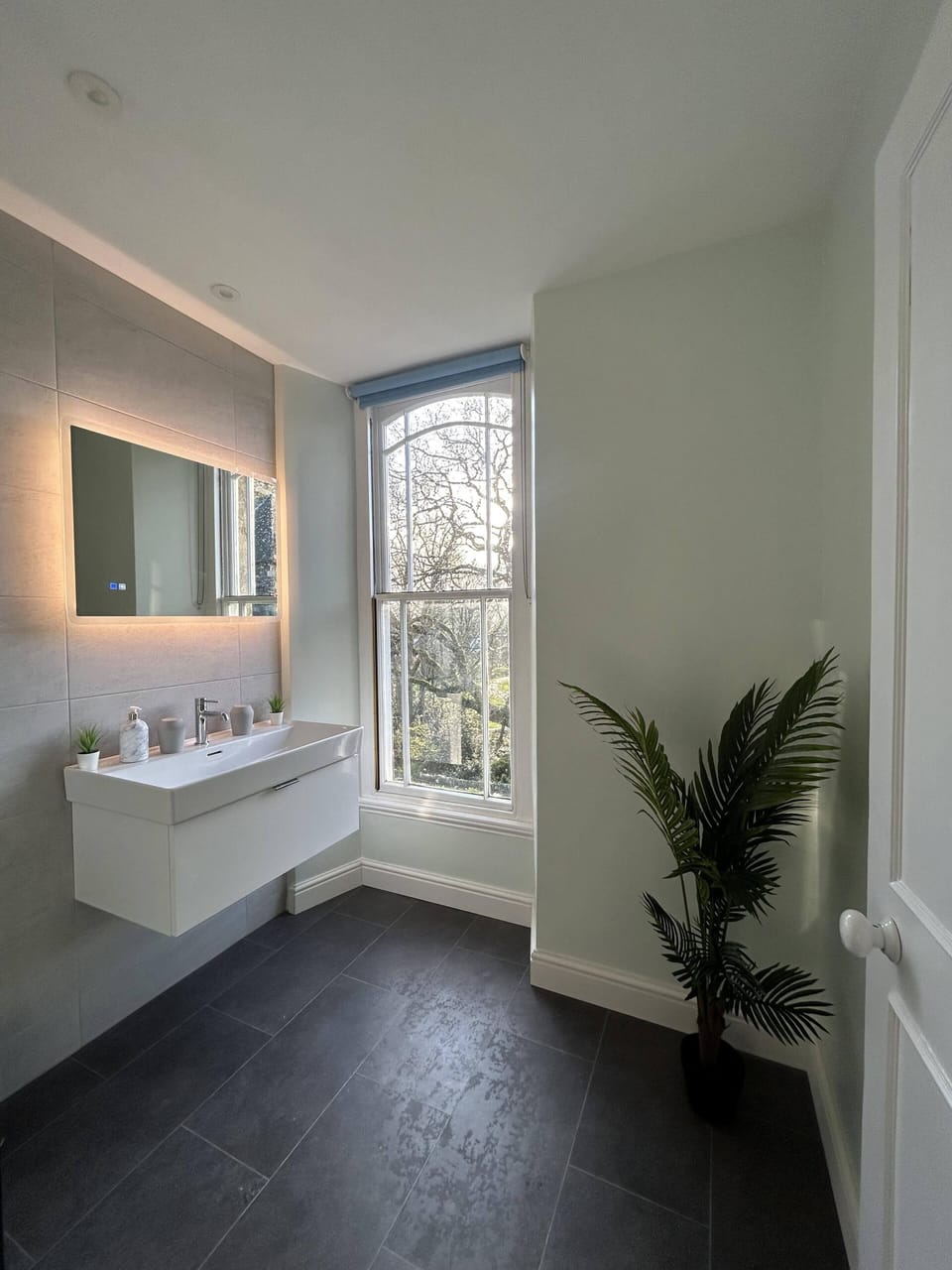 Superior Double or Twin Room | Bathroom | Free toiletries, hair dryer, towels