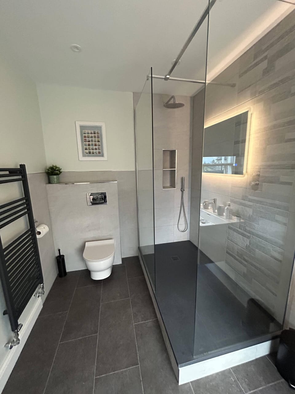 Superior Double or Twin Room | Bathroom | Free toiletries, hair dryer, towels
