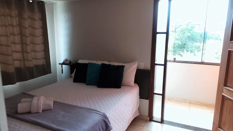 Double Room Single Use | Minibar, blackout drapes, iron/ironing board, free WiFi