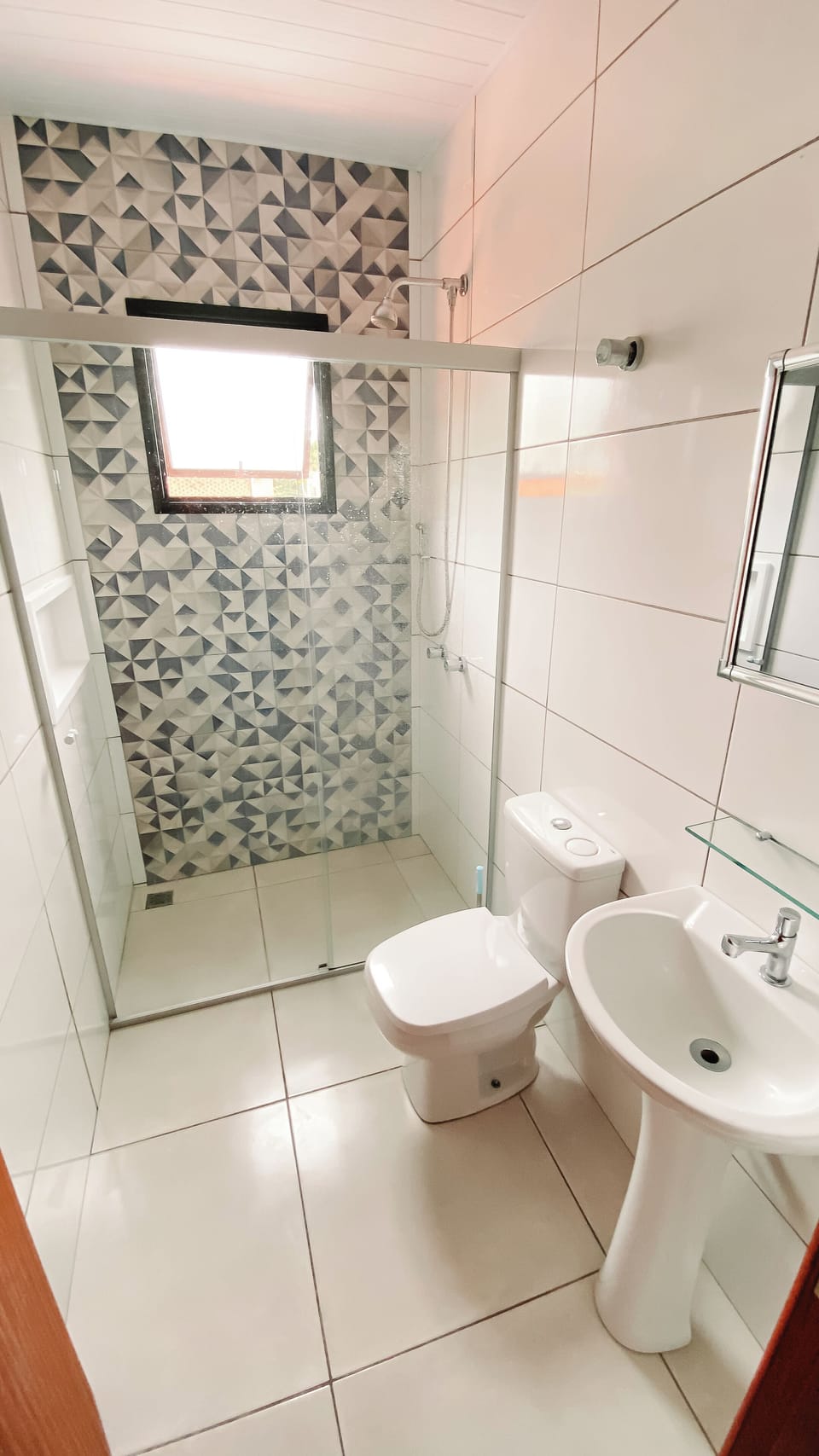 Basic Shared Dormitory, Garden View | Bathroom | Shower, towels