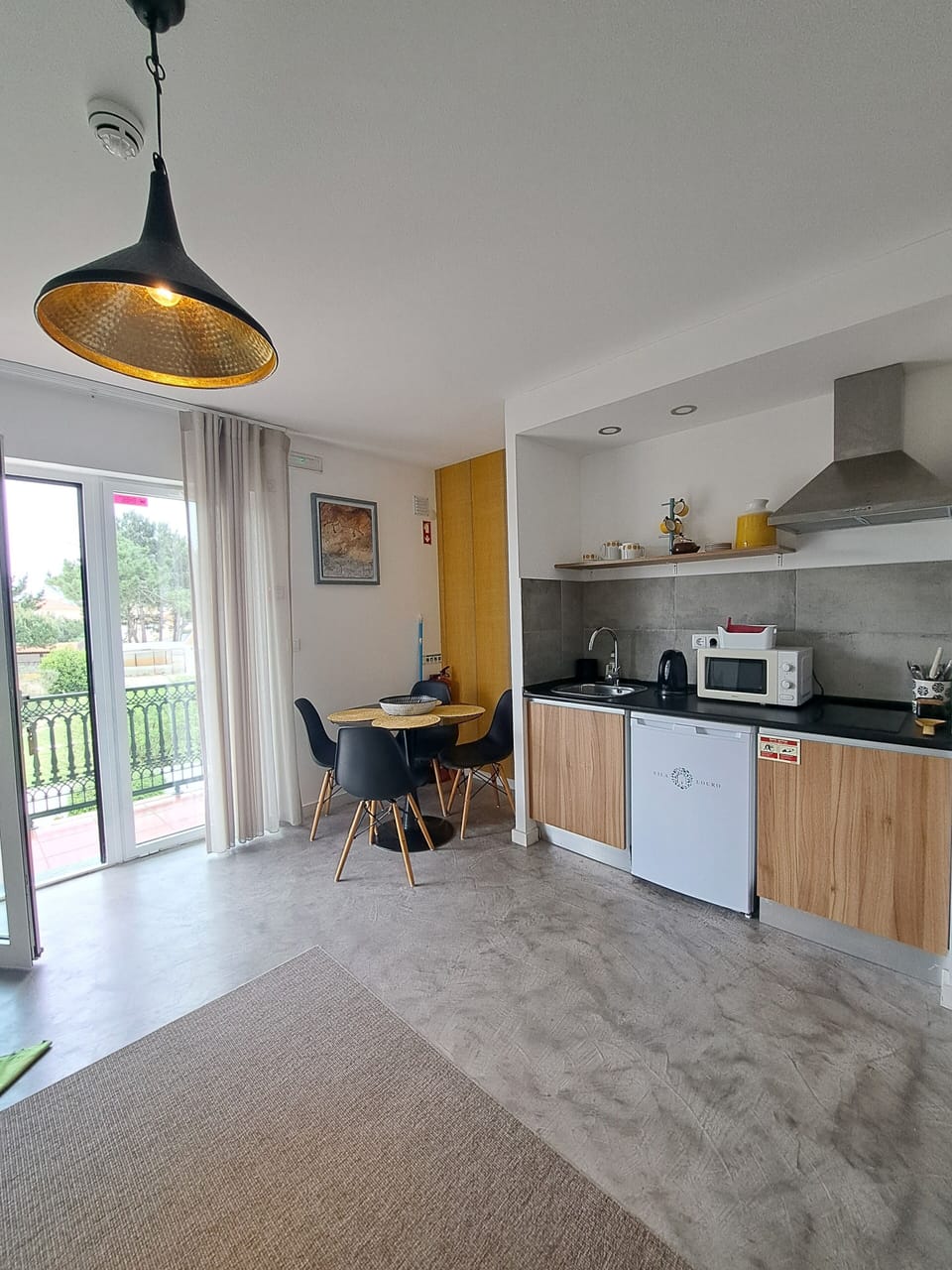 Superior Quadruple Room, 1 Bedroom | Private kitchen | Full-size fridge, microwave, oven, stovetop