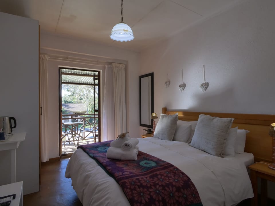 Standard Room, Ensuite, Garden View | Premium bedding, WiFi (free), individually decorated