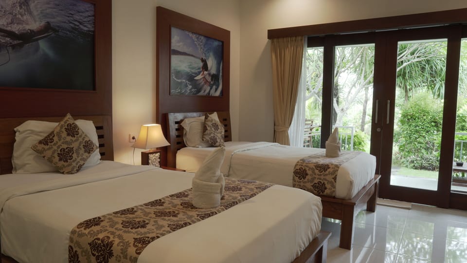 Standard Twin Room | Minibar, in-room safe, desk, free WiFi