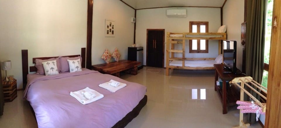 Family Room | Free WiFi