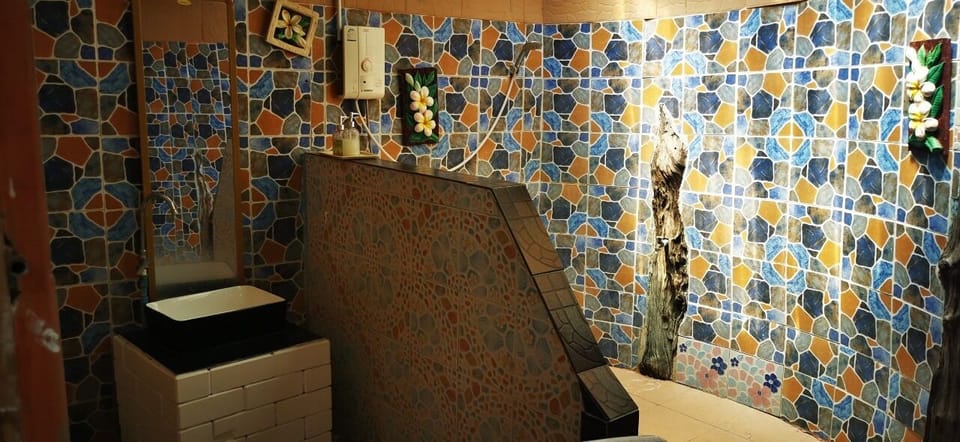Mae Hong Son | Bathroom | Shower, free toiletries