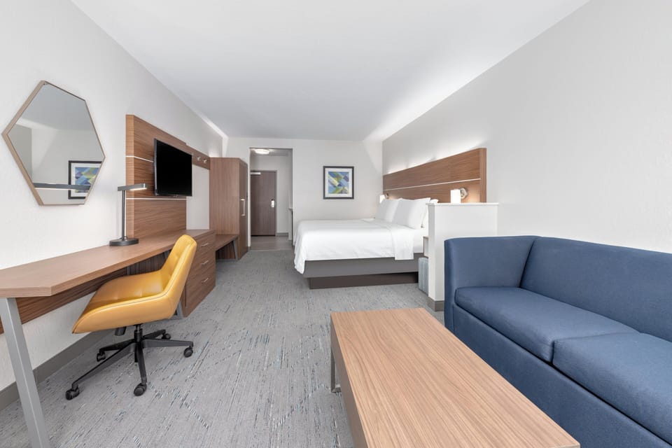 Premium bedding, Select Comfort beds, in-room safe, desk