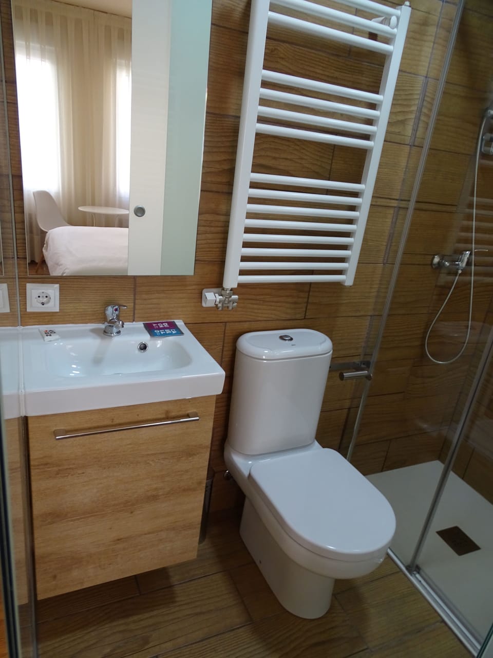 Double Room, Garden View | Desk, blackout drapes, free WiFi, bed sheets