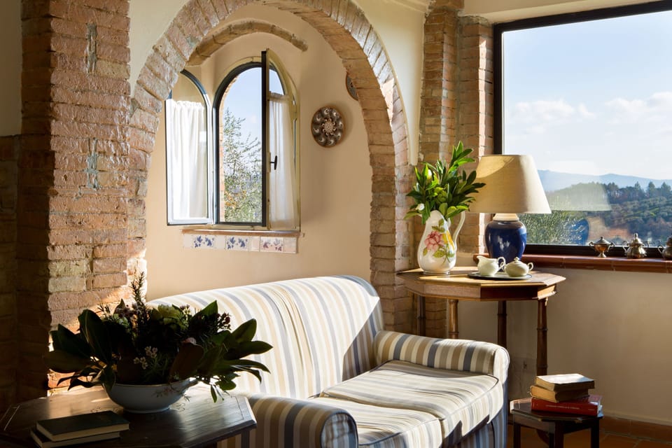 Deluxe Loft, Vineyard View, Poolside (Rondinelli) | Living area | Flat-screen TV, smart speakers