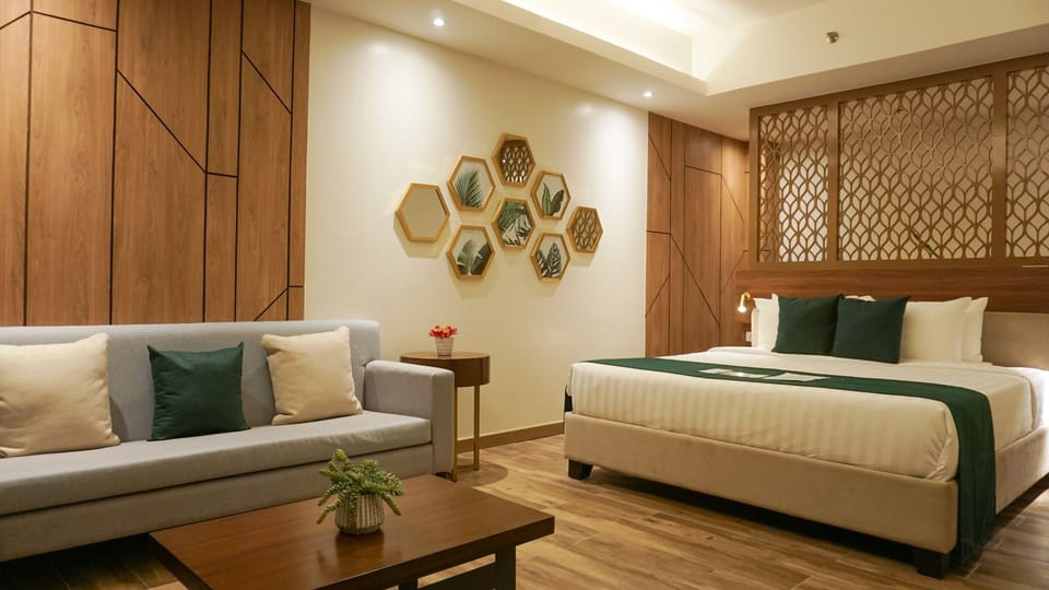Family Room | In-room safe, desk, laptop workspace, iron/ironing board