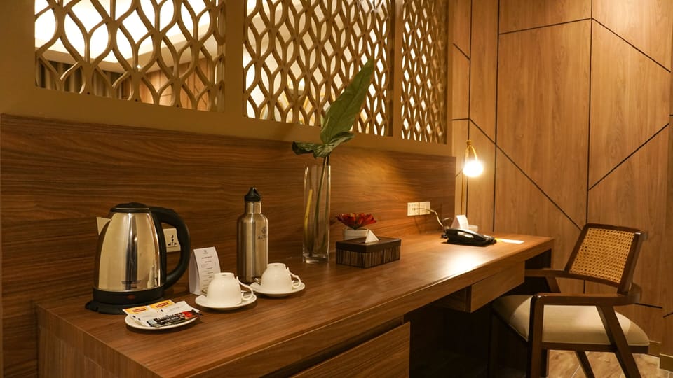 Family Room | In-room safe, desk, laptop workspace, iron/ironing board