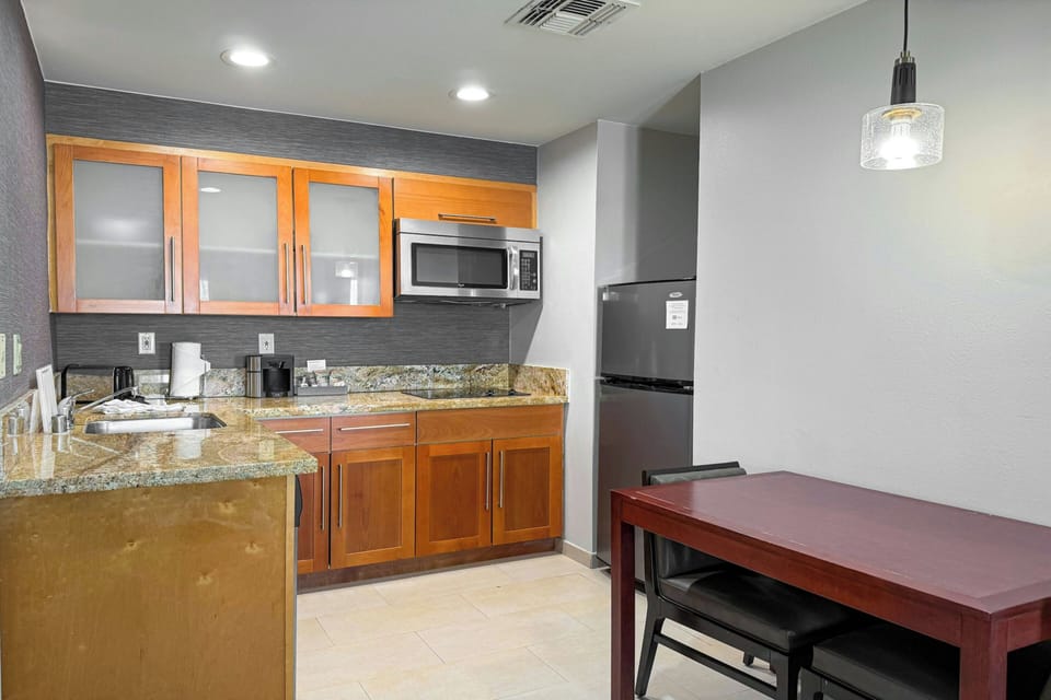 Suite, 1 Bedroom | Premium bedding, in-room safe, desk, iron/ironing board