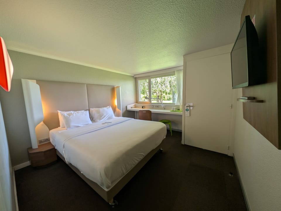 Standard Room, 1 Double Bed (Junior Bed up to 10 years) | Premium bedding, desk, laptop workspace, blackout drapes