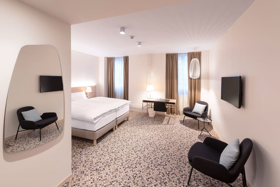 Superior Double Room | Premium bedding, minibar, in-room safe, desk