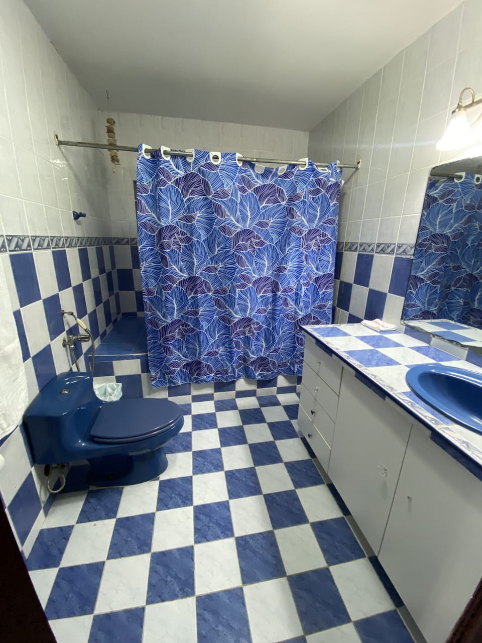 Family Triple Room | Bathroom | Shower, free toiletries, hair dryer (on request), towels
