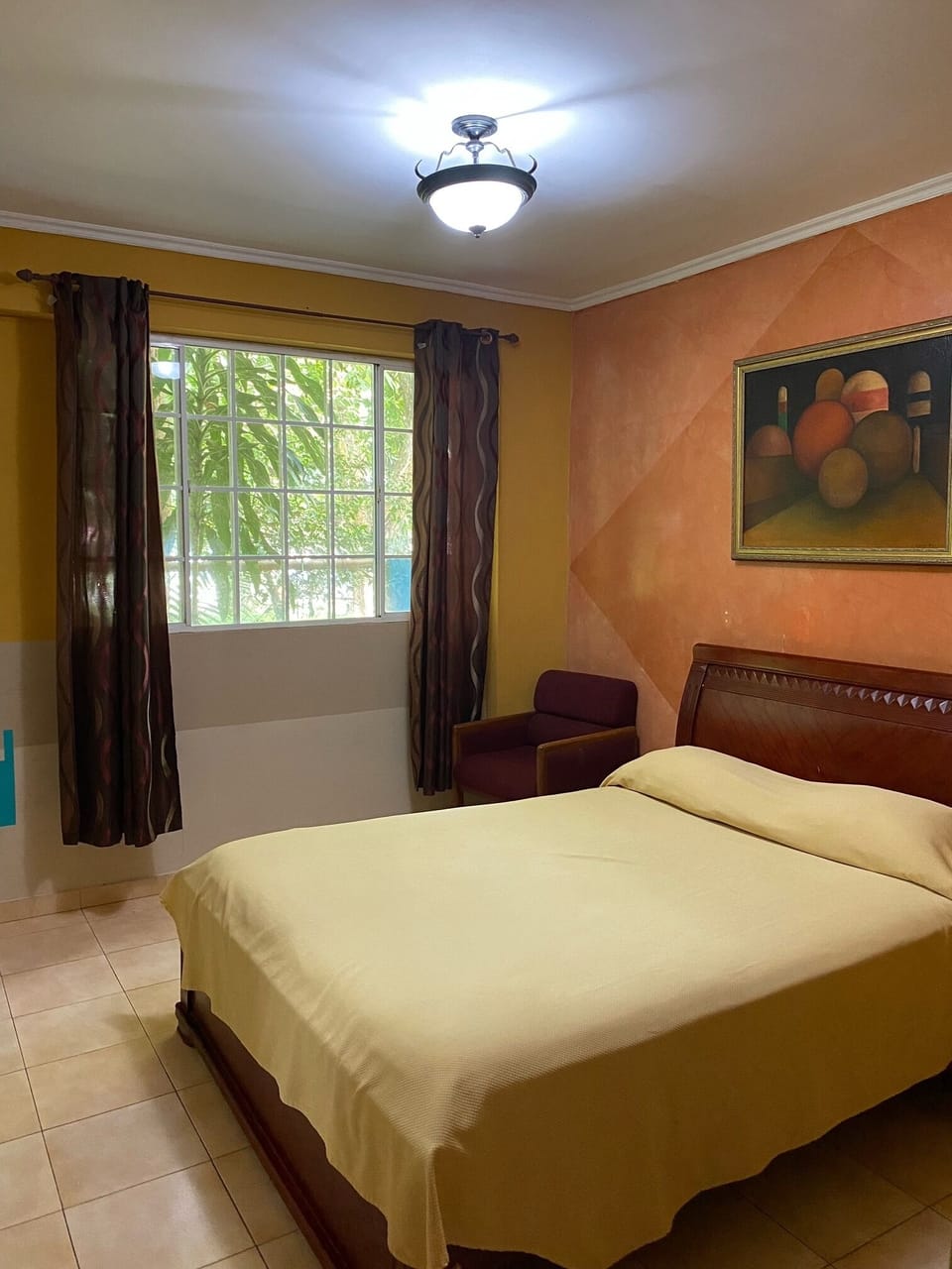 Basic Double Room, 1 Large Twin Bed | WiFi (free)