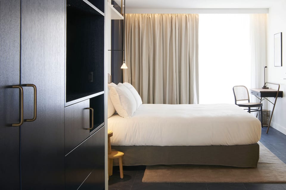 In-room safe, desk, soundproofing, iron/ironing board