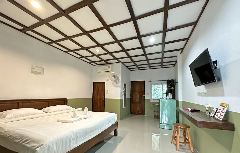 Double Room | Desk, blackout drapes, WiFi (free), bed sheets
