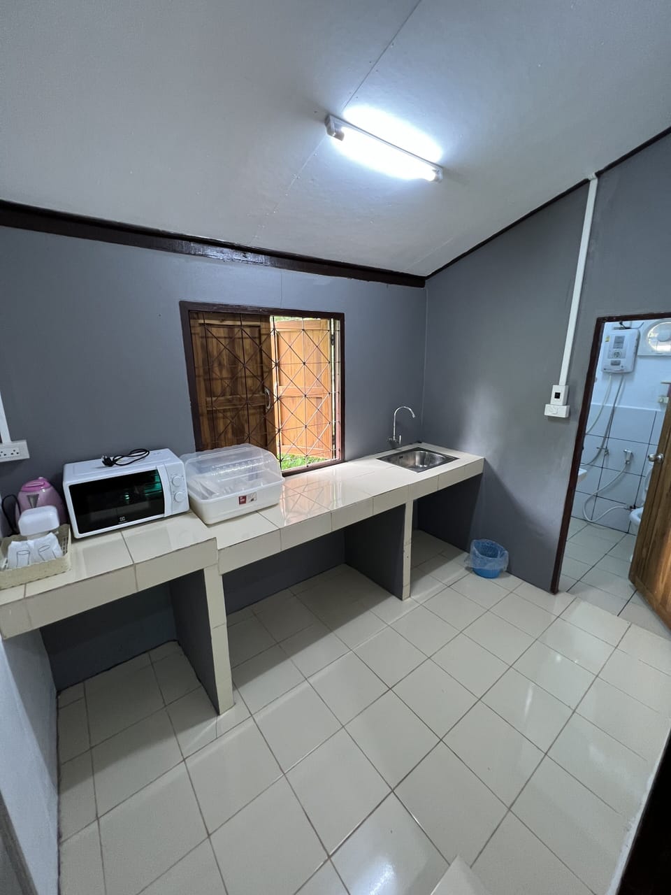 Bungalow King Bed | Private kitchen | Fridge, electric kettle