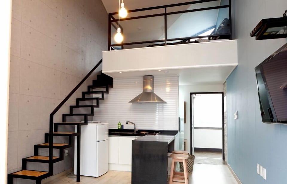 House, 1 Bedroom | Private kitchen | Fridge, stovetop, rice cooker, cookware/dishes/utensils