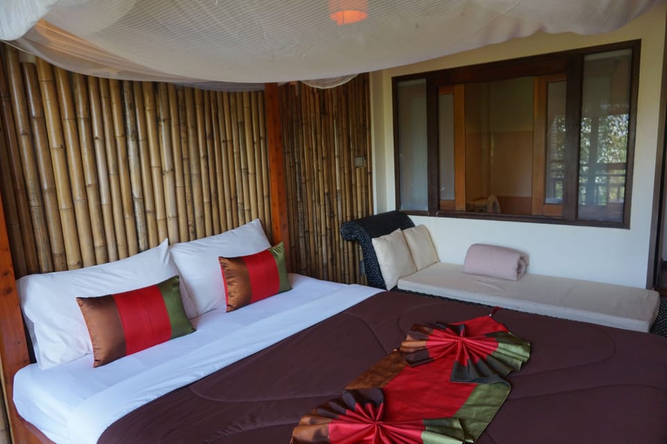 1 Bedroom Villa, Garden View | Desk, blackout drapes, rollaway beds, free WiFi