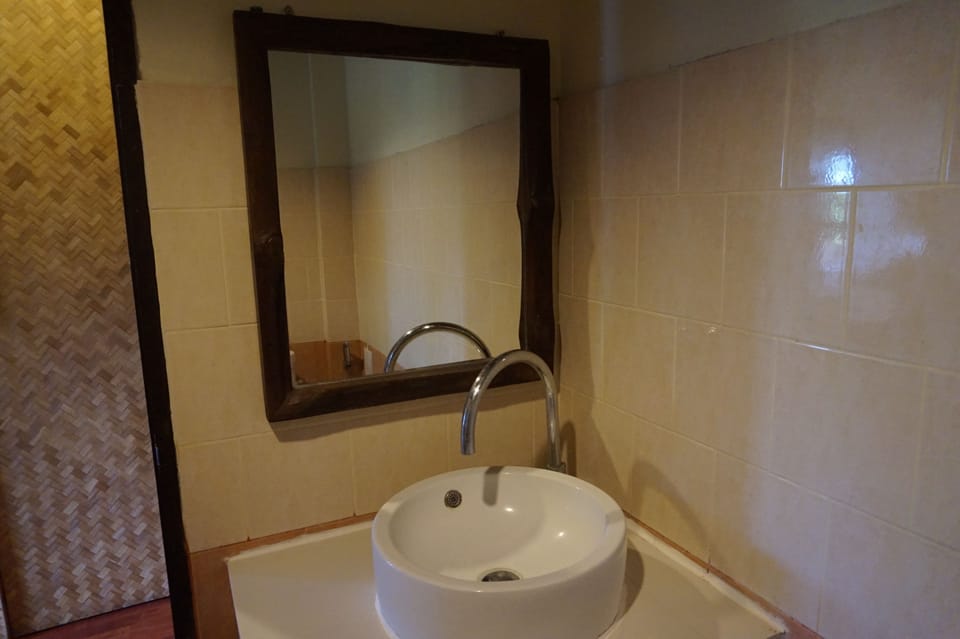 1 Bedroom Villa, Garden View | Bathroom sink
