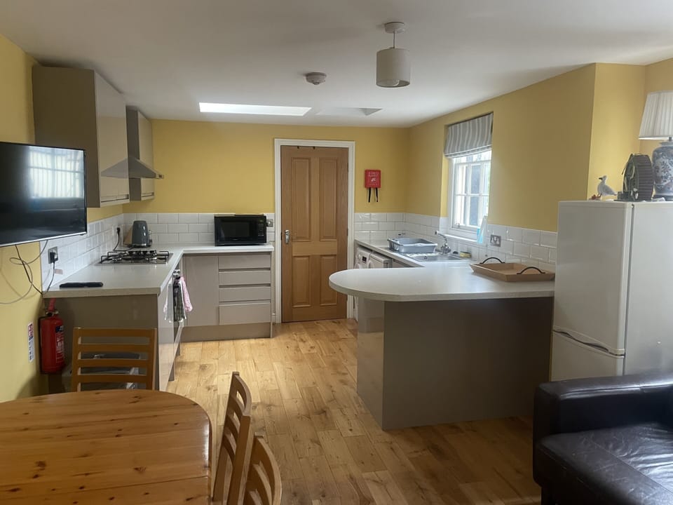 Apartment, Private Bathroom (Room 10 - 2 bedroom) | Private kitchen