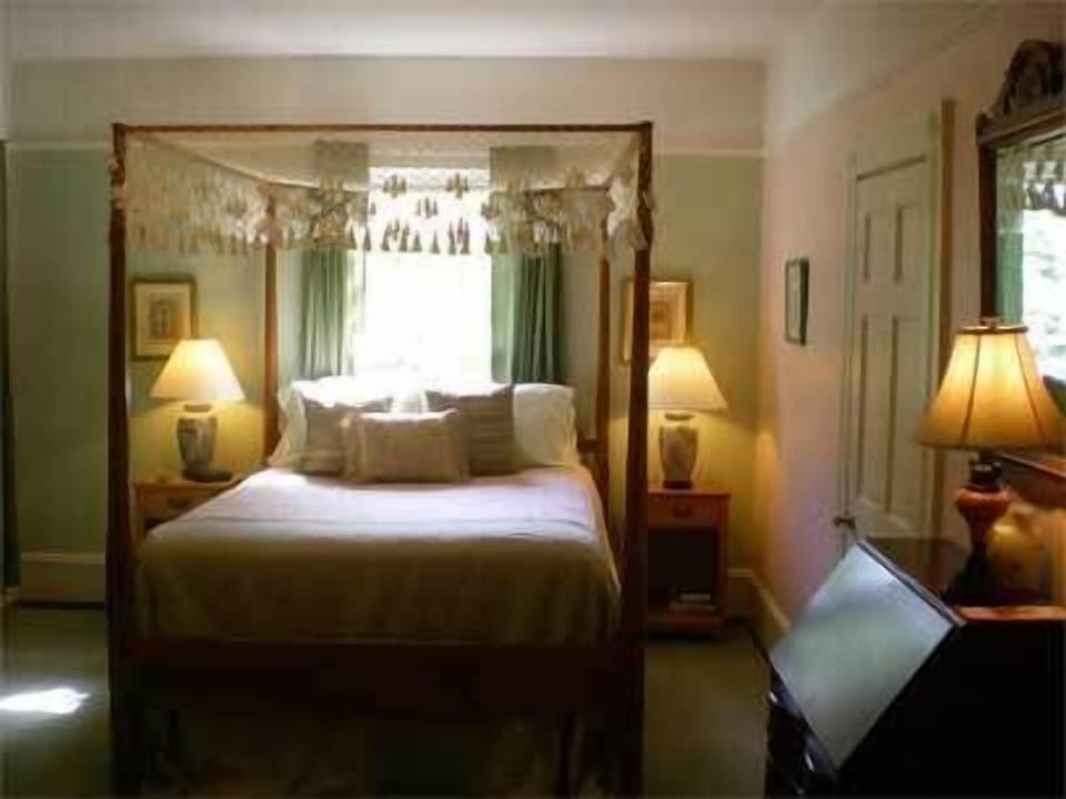 Individually decorated, individually furnished, desk, blackout drapes