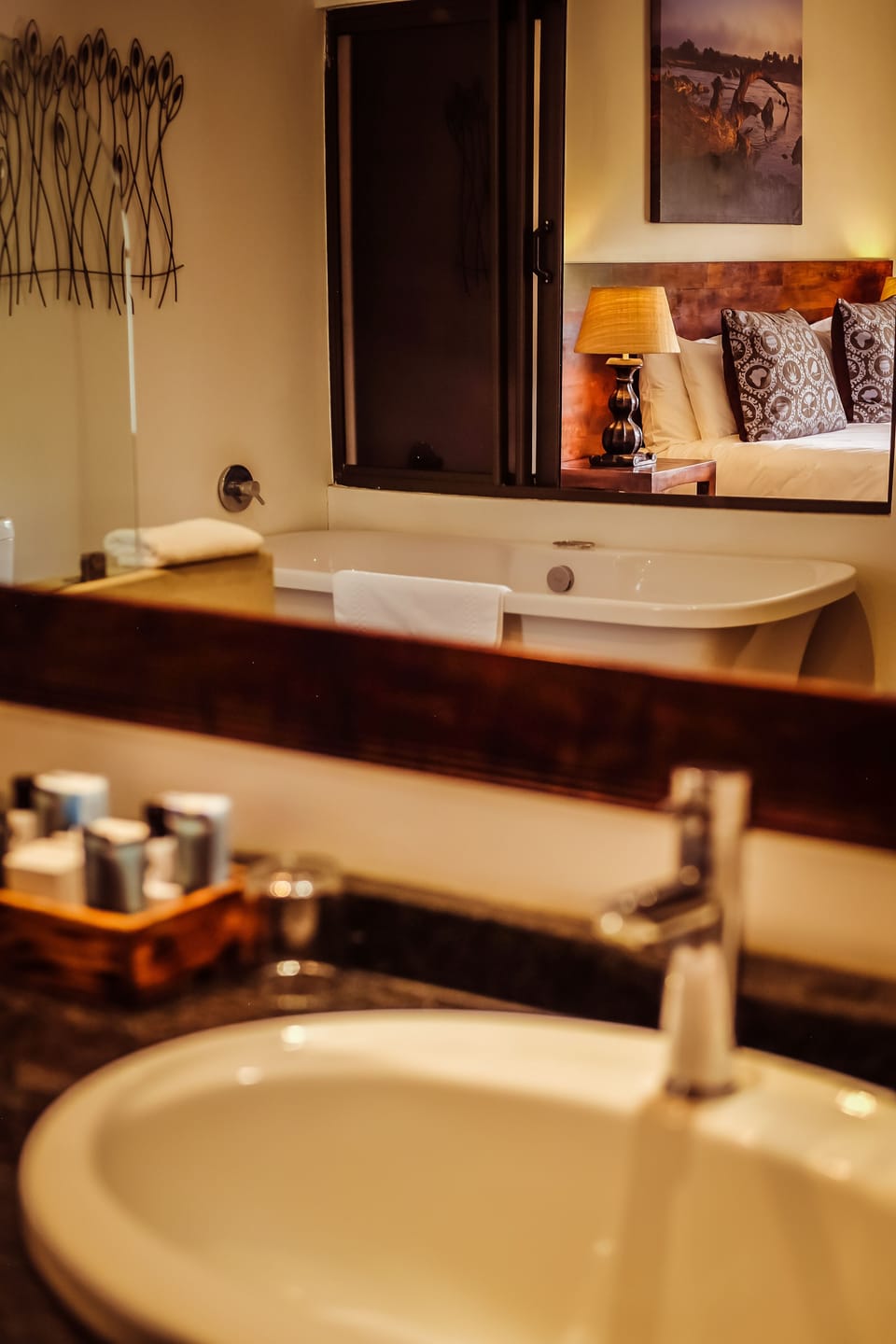 Luxury Room | Bathroom | Free toiletries, hair dryer, towels, soap