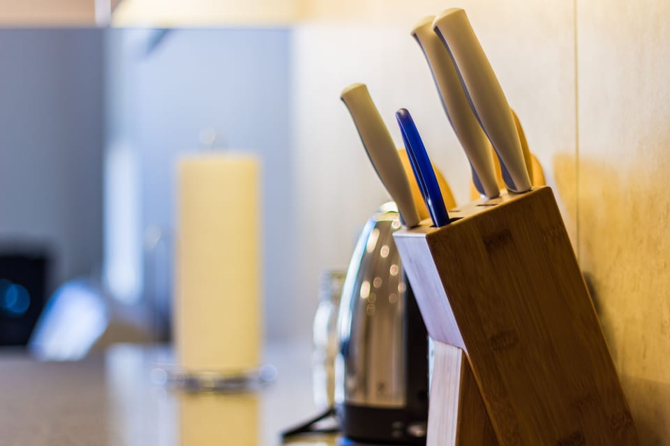 Deluxe Apartment, 2 Bedrooms, City View | Private kitchen | Fridge, microwave, oven, stovetop