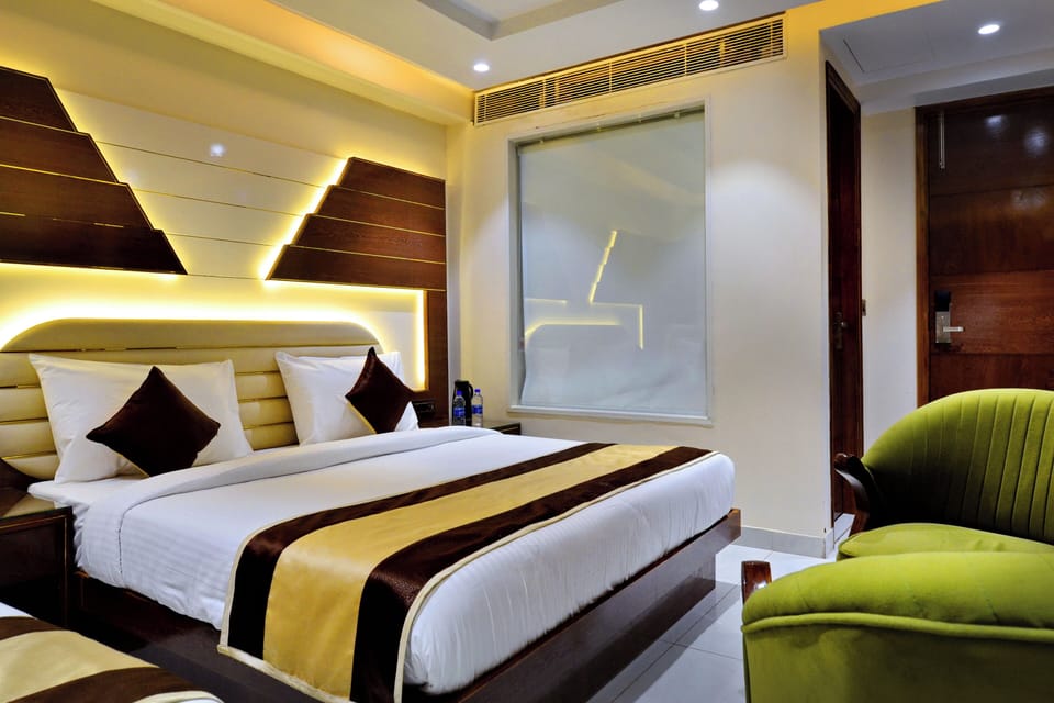 Egyptian cotton sheets, premium bedding, down comforters