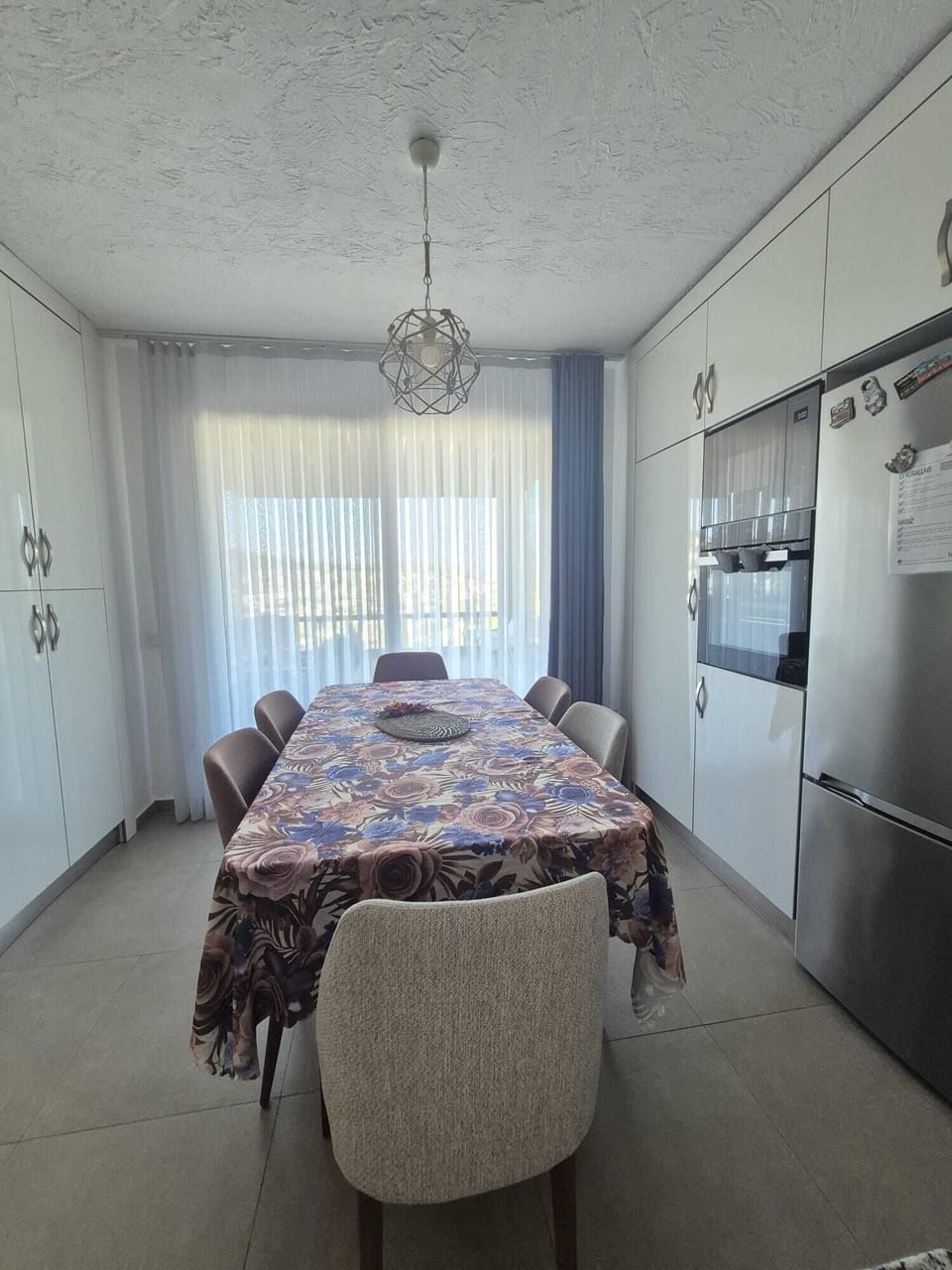 Luxury Duplex | Premium bedding, desk, laptop workspace, iron/ironing board
