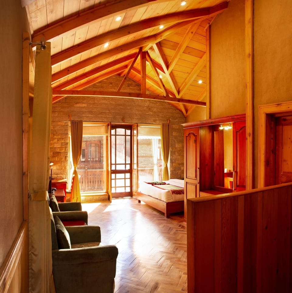 Lake Room | 1 bedroom, premium bedding, minibar, in-room safe