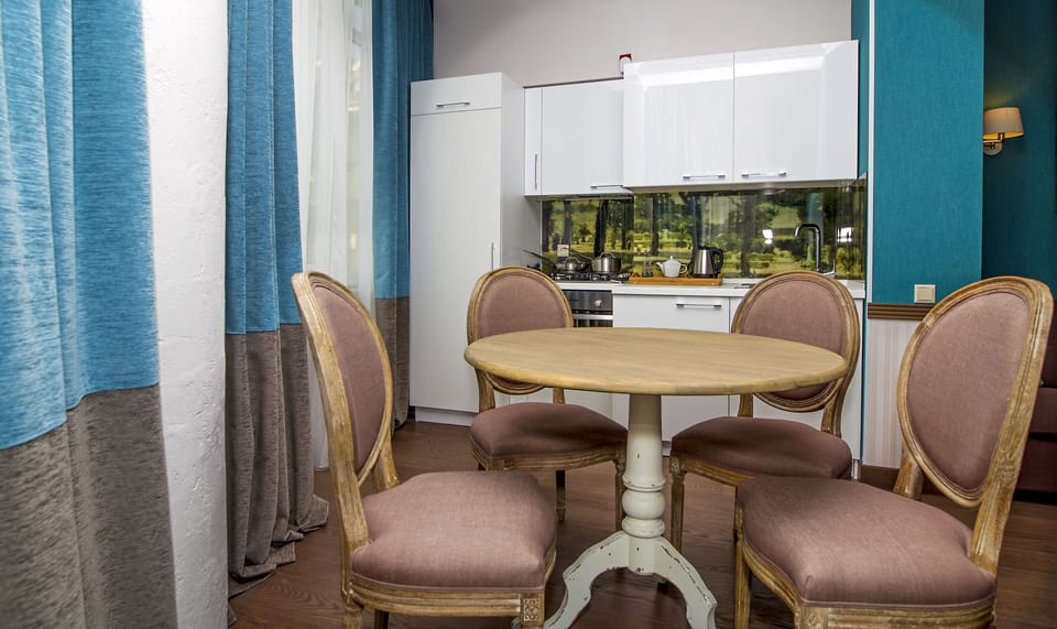 Superior Suite | Private kitchen | Electric kettle