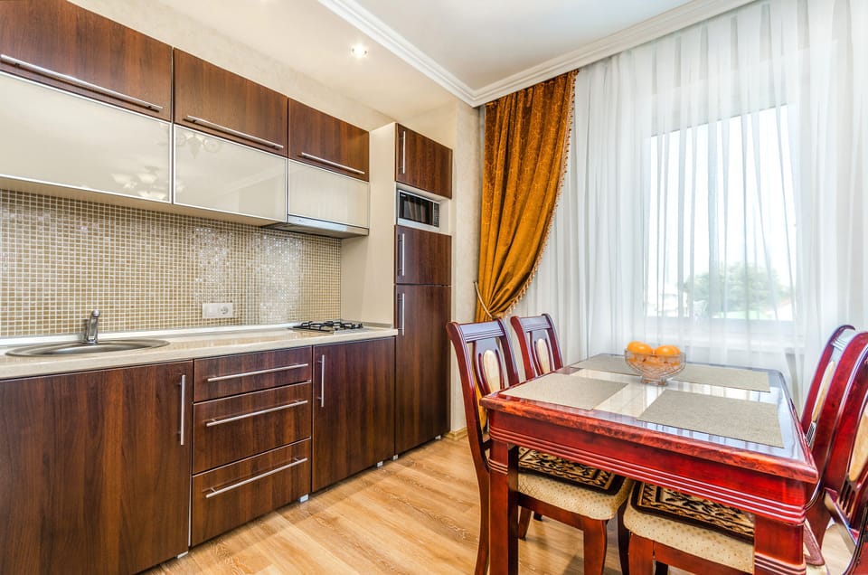 Classic Suite, 2 Bedrooms, Kitchen, Executive Level | Private kitchen | Full-size fridge, microwave, stovetop, coffee/tea maker