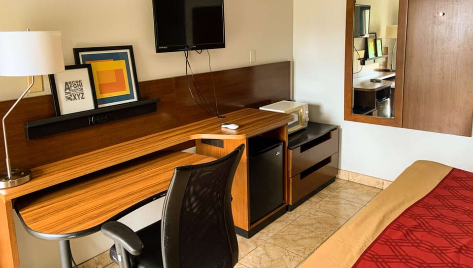 Iron/ironing board (on request), WiFi (free), alarm clocks, bed sheets