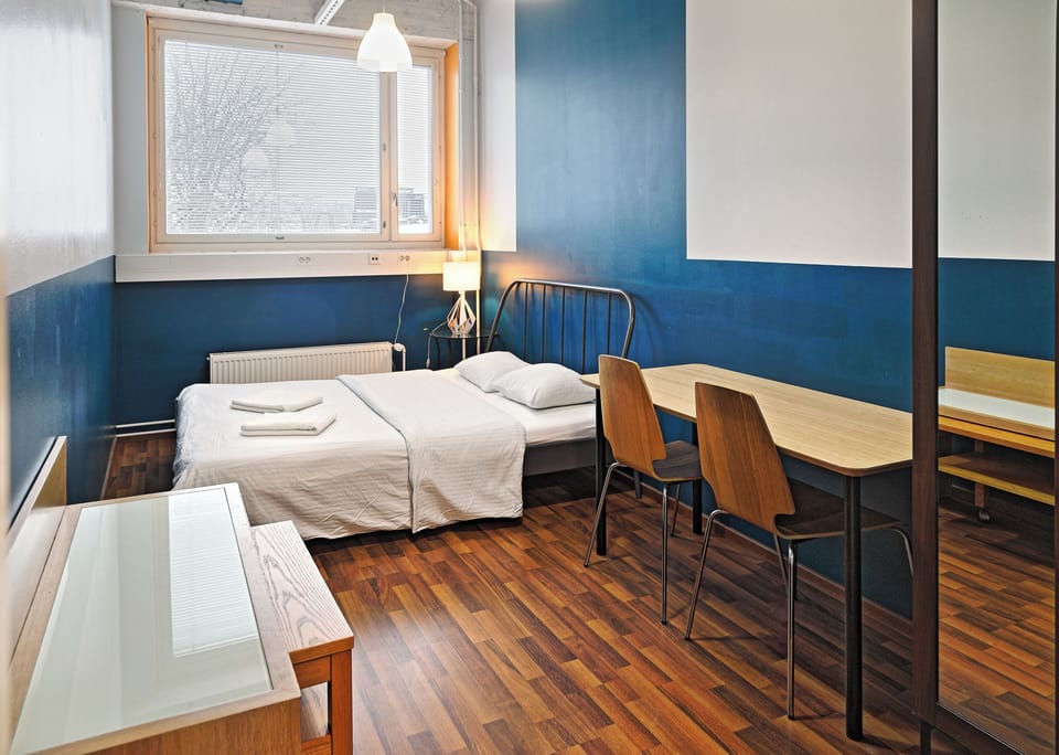 Double Room, Shared Bathroom | Soundproofing, free WiFi, bed sheets, wheelchair access