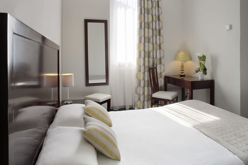 Double Room | Premium bedding, desk, blackout drapes, soundproofing