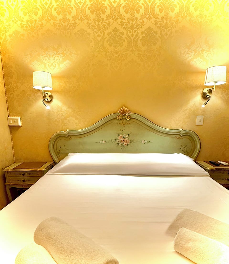 Soundproofing, cribs (surcharge), bed sheets