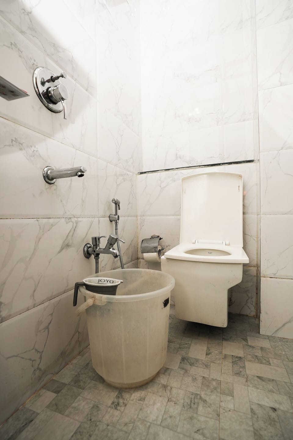 Shower, free toiletries, slippers, towels
