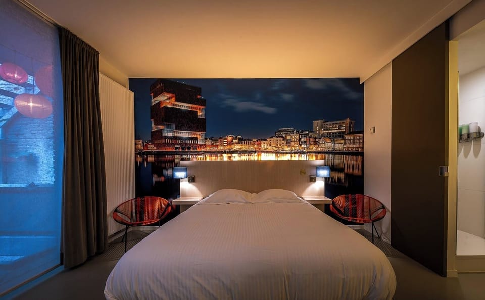 Luxury Double Room, 1 Double Bed (MAS) | Minibar, in-room safe, individually decorated, desk