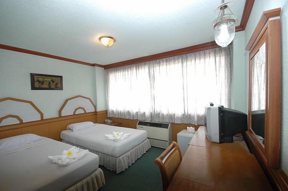 Standard Room | Desk, free WiFi