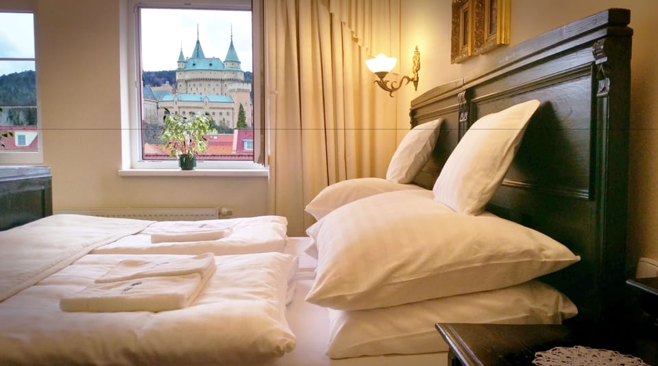 Deluxe Double Room | Hypo-allergenic bedding available, minibar, desk, blackout drapes