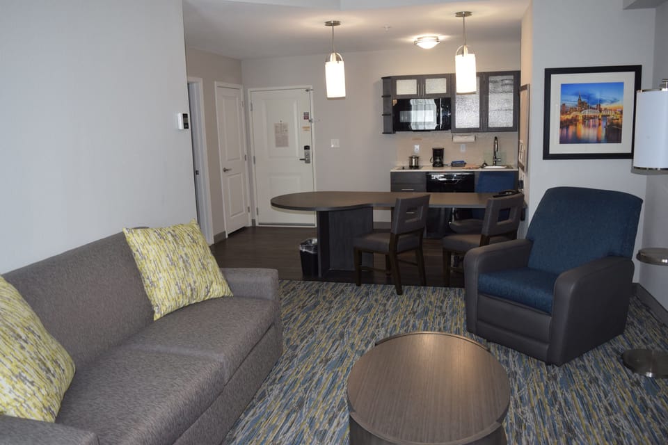 In-room safe, desk, laptop workspace, soundproofing