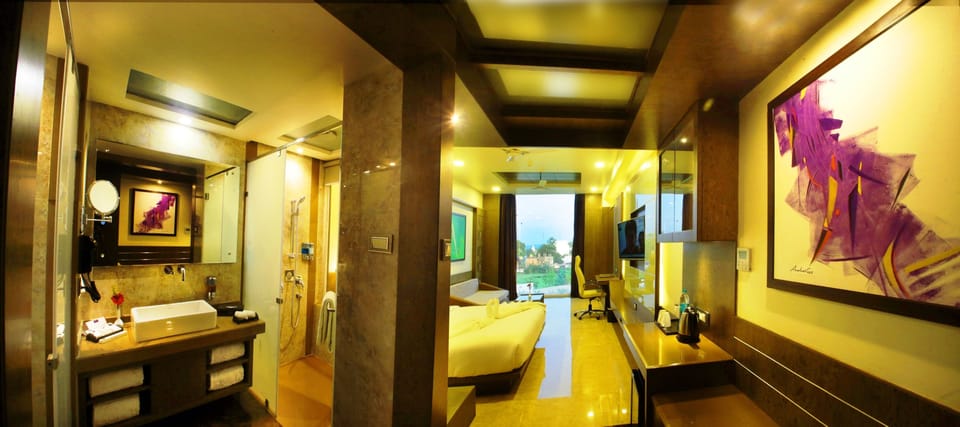 Mahal Room | Premium bedding, minibar, in-room safe, desk