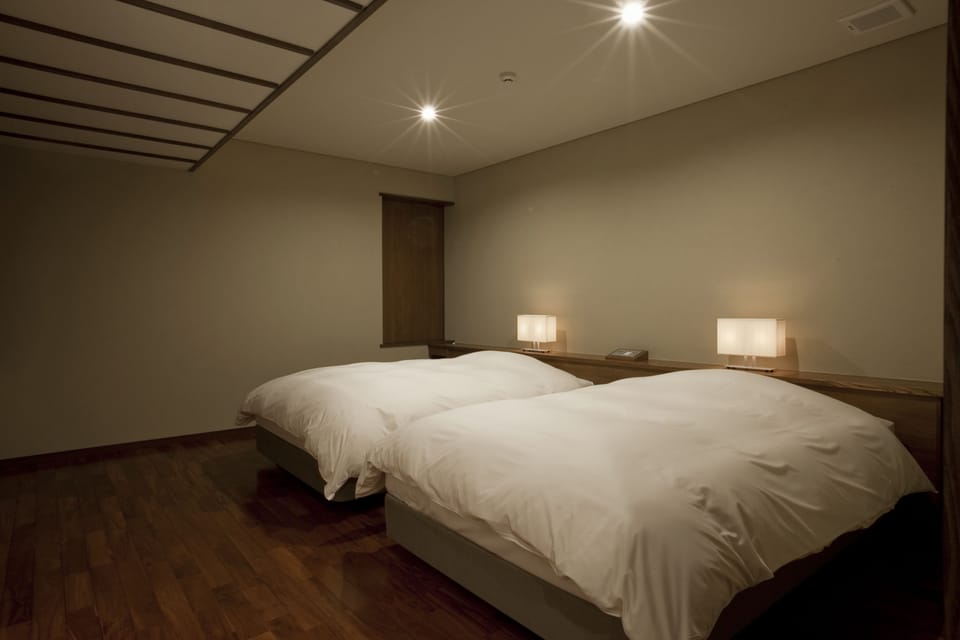 [Club Lounge Access] Parkside Villa 4 Beds | Premium bedding, minibar (some free items), in-room safe, WiFi (free)