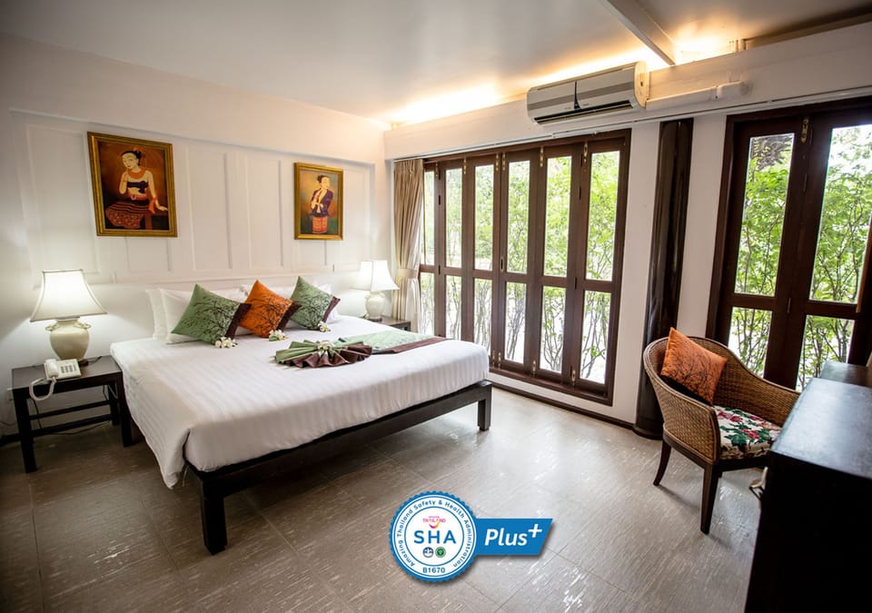 Superior Double Room | In-room safe, desk, blackout drapes, free WiFi