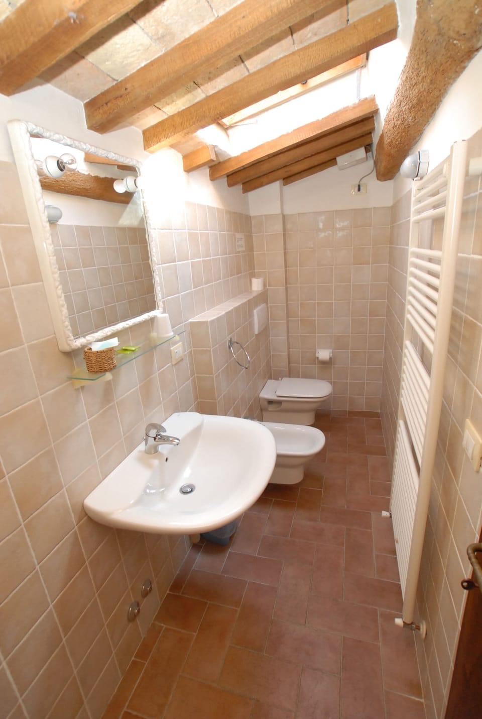 Double Room, 1 Queen Bed | Bathroom | Shower, free toiletries, hair dryer, slippers