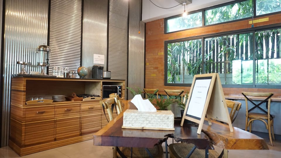 Breakfast area